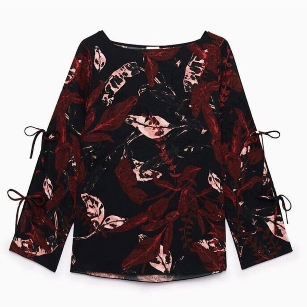 Aritzia Wilfred Pozzi Blouse Top Womens Medium Black Burgundy Floral Tie Sleeve